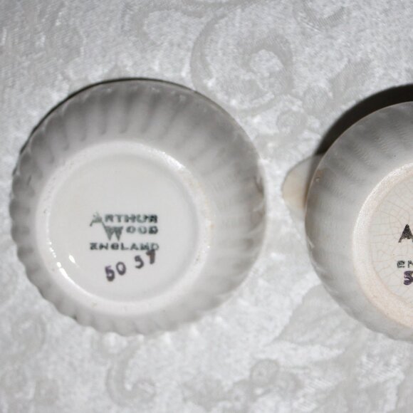 Sadler Blue Rose Teapot | Arthur Wood Blue Rose Sugar Bowl & Creamer Set - Picture 12 of 15